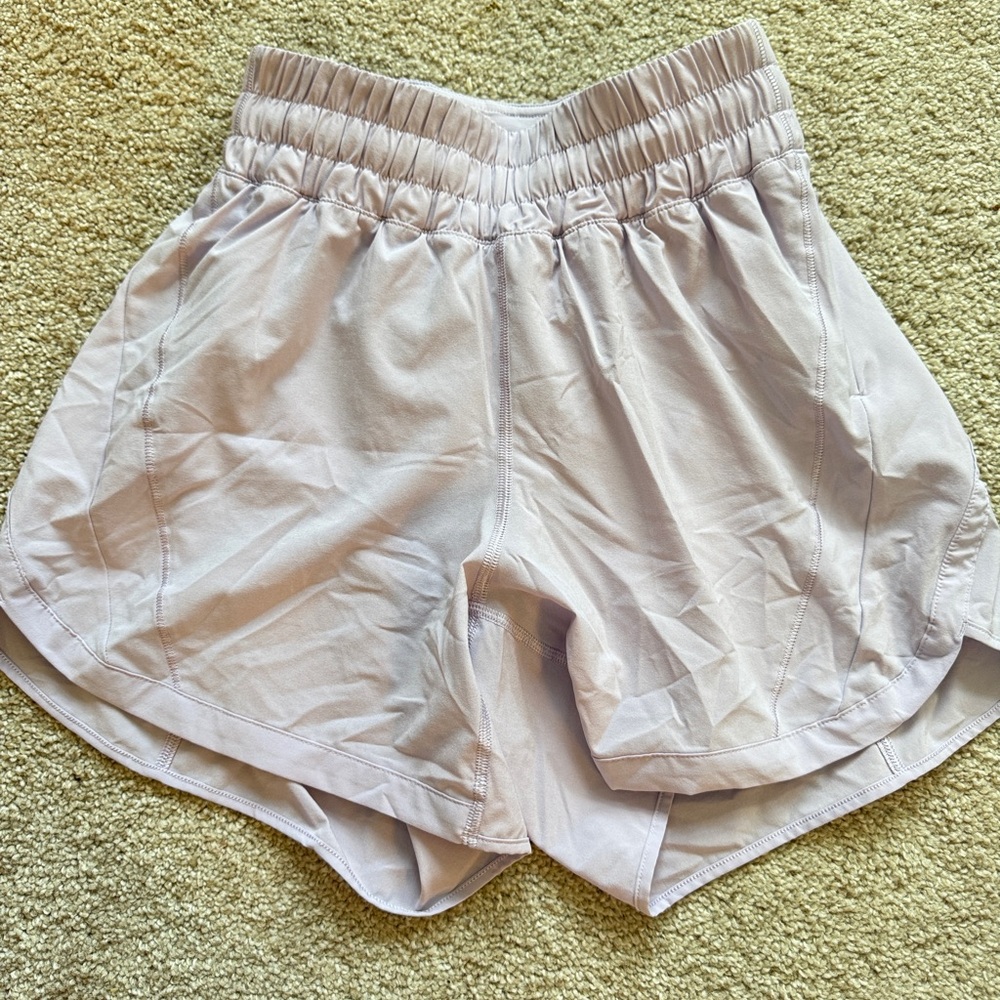 Lululemon hotty hot short 4”